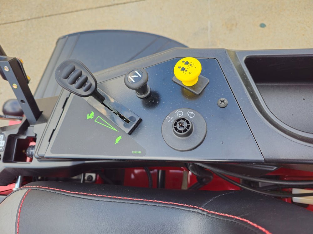 Toro 77404 42″ TimeCutter Zero Turn Mower 22HP Briggs-32766 - Image 4