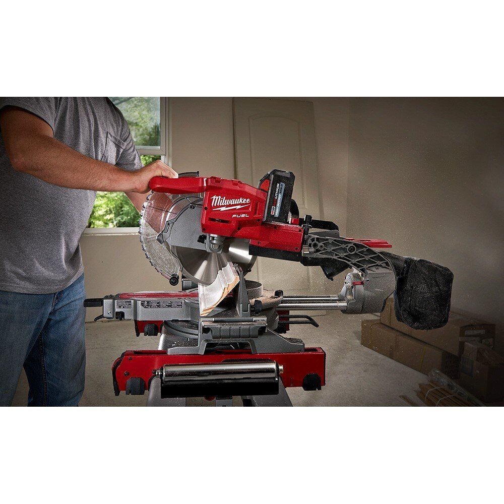 Milwaukee Dual-Bevel Sliding Compound Miter Saw M18 FUEL 2734-42334 - Image 2