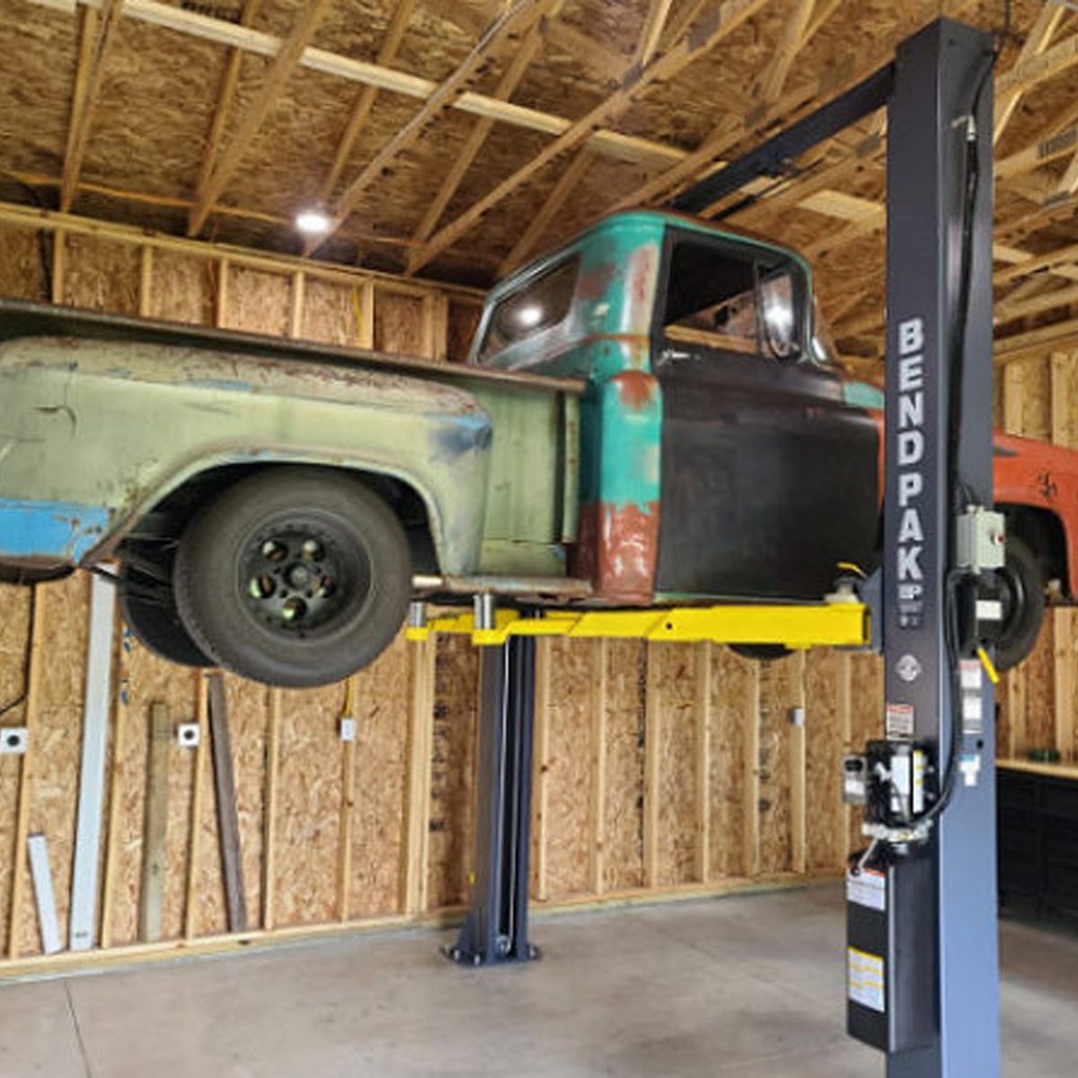 BendPak 10AP-168 Two Post Car Lift 10,000-Lb Capacity 168″ Extended Height-76772 - Image 3