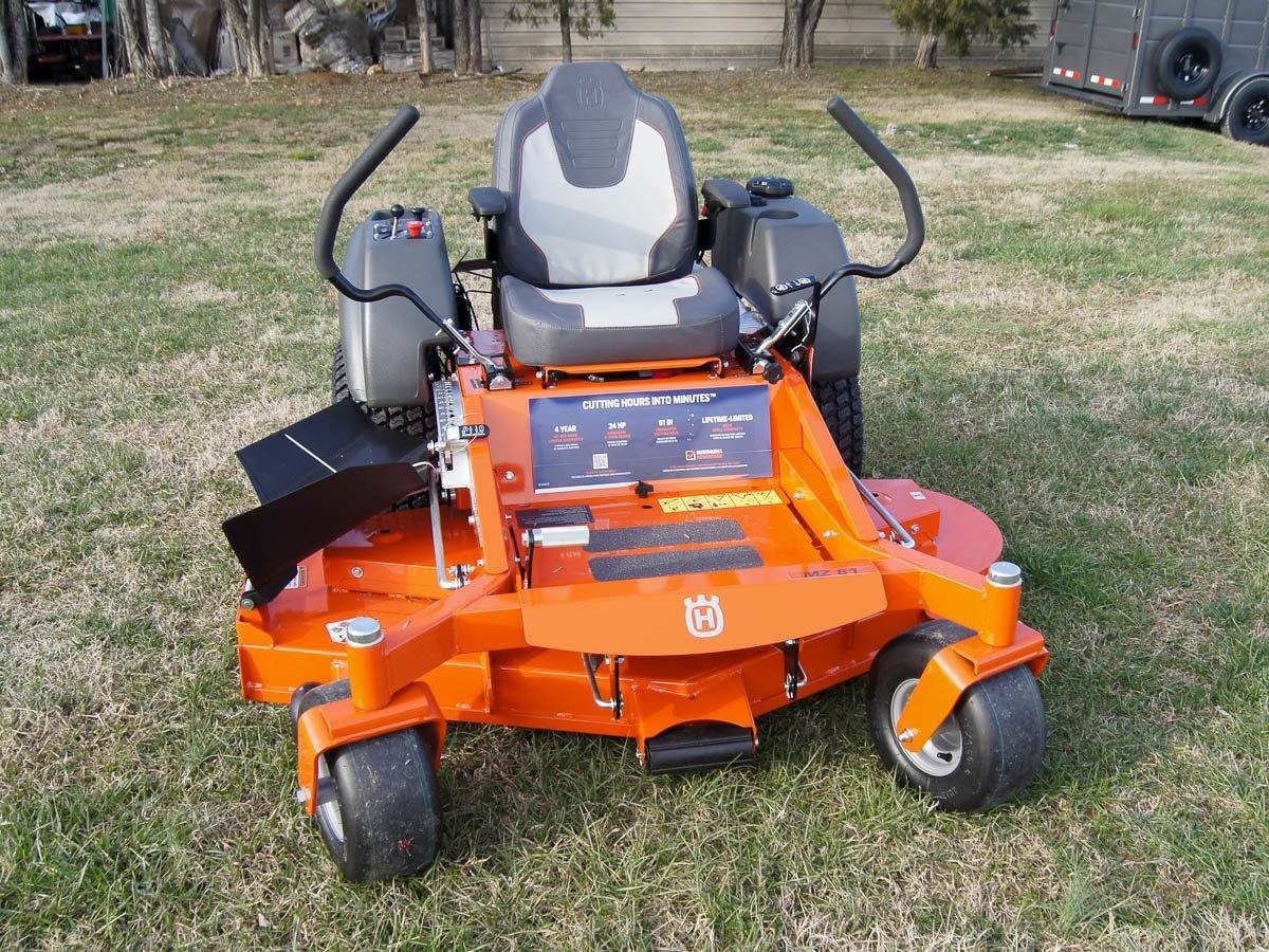 Husqvarna MZ61 61″ Zero Turn Lawn Mower 24HP KAW (Scratch and Dent)-56363 - Image 8
