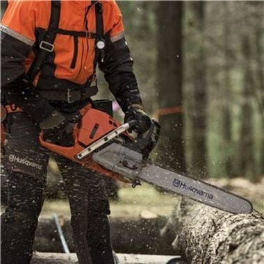 Husqvarna 572 XP 28 Inch Gas Chainsaw .058in Gauge-74342 - Image 3