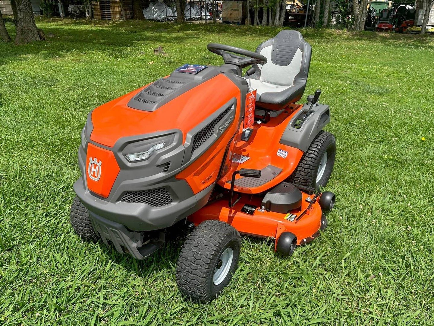 Husqvarna TS 148XK 48″ Lawn Tractor 24HP KOH (Scratch and Dent)-54231 - Image 6