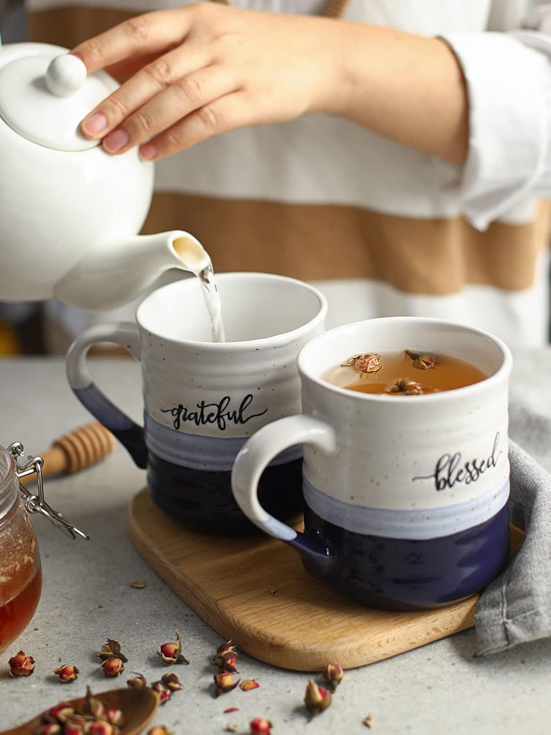 DOWAN 20 oz Coffee Mugs, Large Mugs with Word Blessed Grateful, Porcelain Coffee Cup, Thank You Gifts for Mom Dad, Set of 2 | Large Mugs, Coffee Cup - Image 6